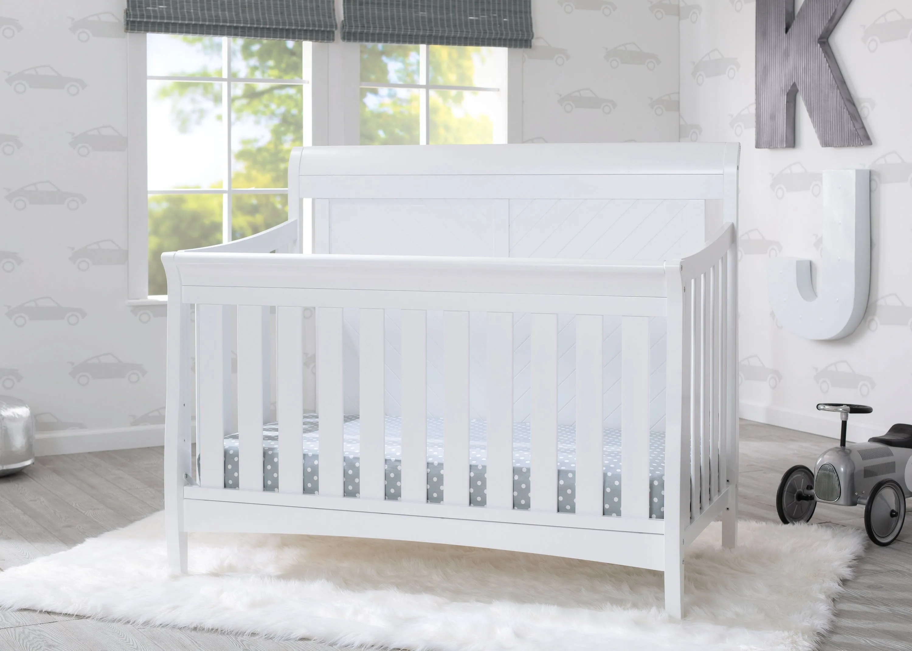 Bennington Elite Sleigh 4-in-1 Convertible Crib